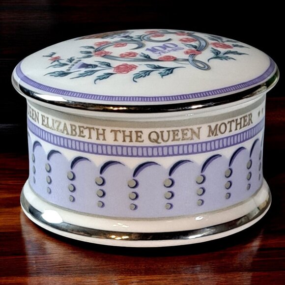 2000 The Royal Collection Queen Mother Centenary 100 Years Trinket Pill Box Case - Picture 7 of 10